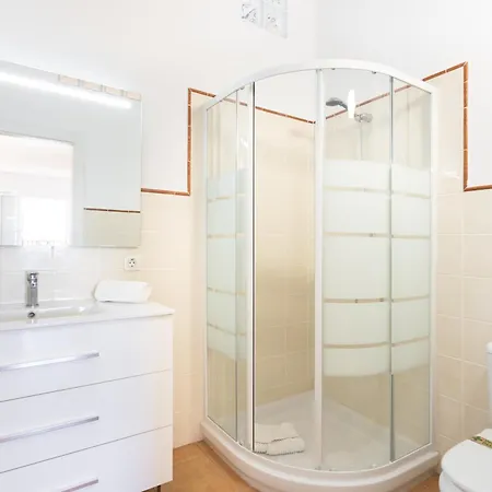 Choviejo Appartement *